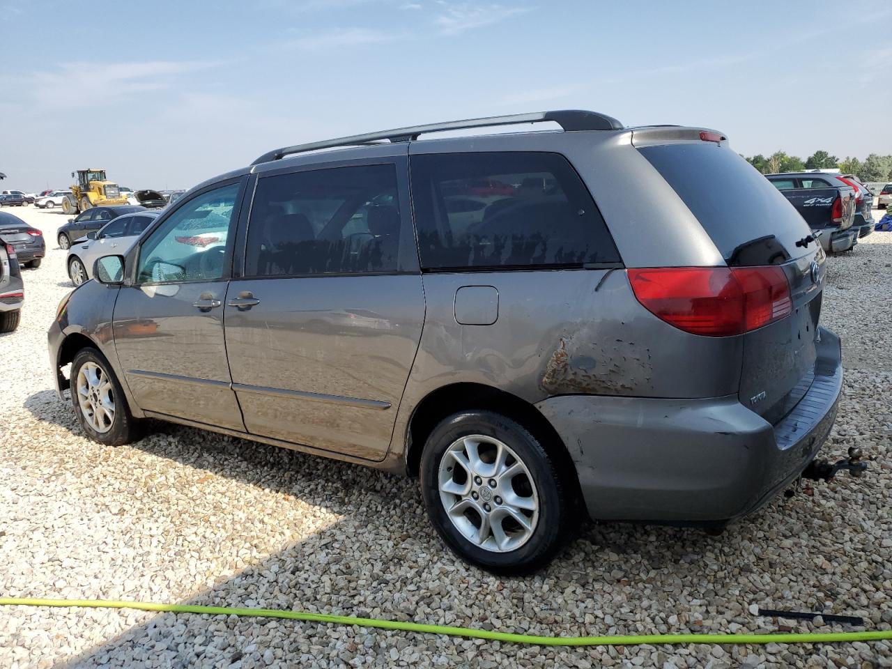 Lot #2848297465 2005 TOYOTA SIENNA LE