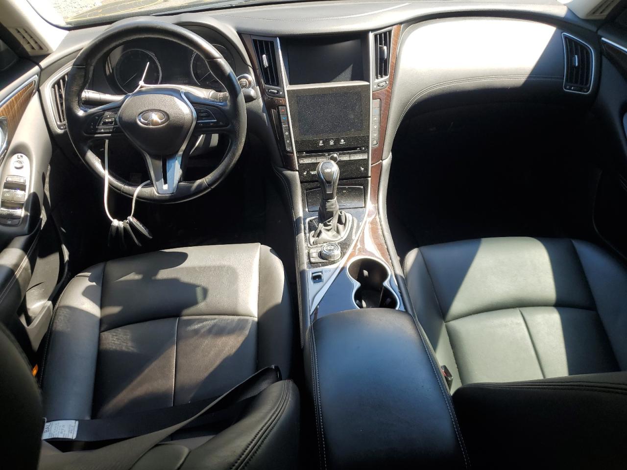 JN1EV7AR5JM436868 2018 Infiniti Q50 Luxe