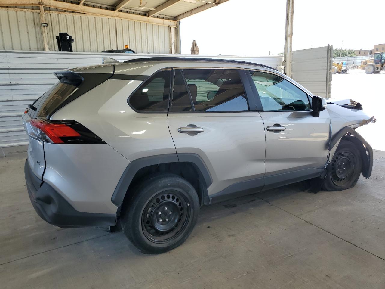 Lot #3033220801 2020 TOYOTA RAV4 LE