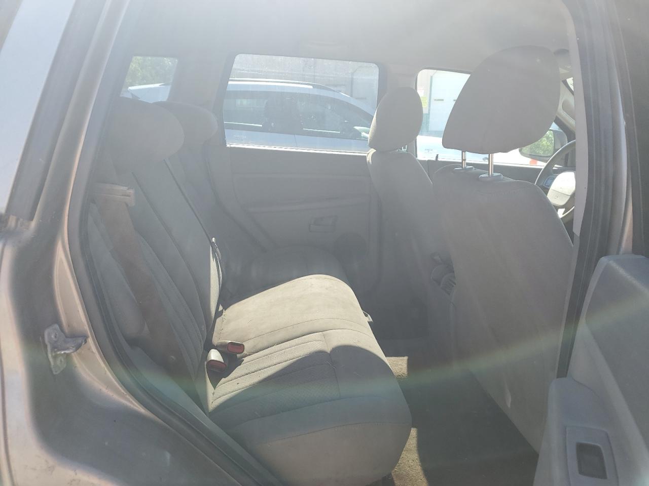 1J4GR48K85C715741 2005 Jeep Grand Cherokee Laredo