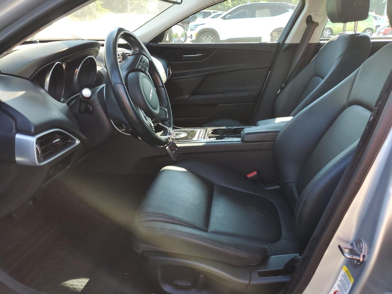 SAJAR4BG4HA976463 2017 Jaguar Xe