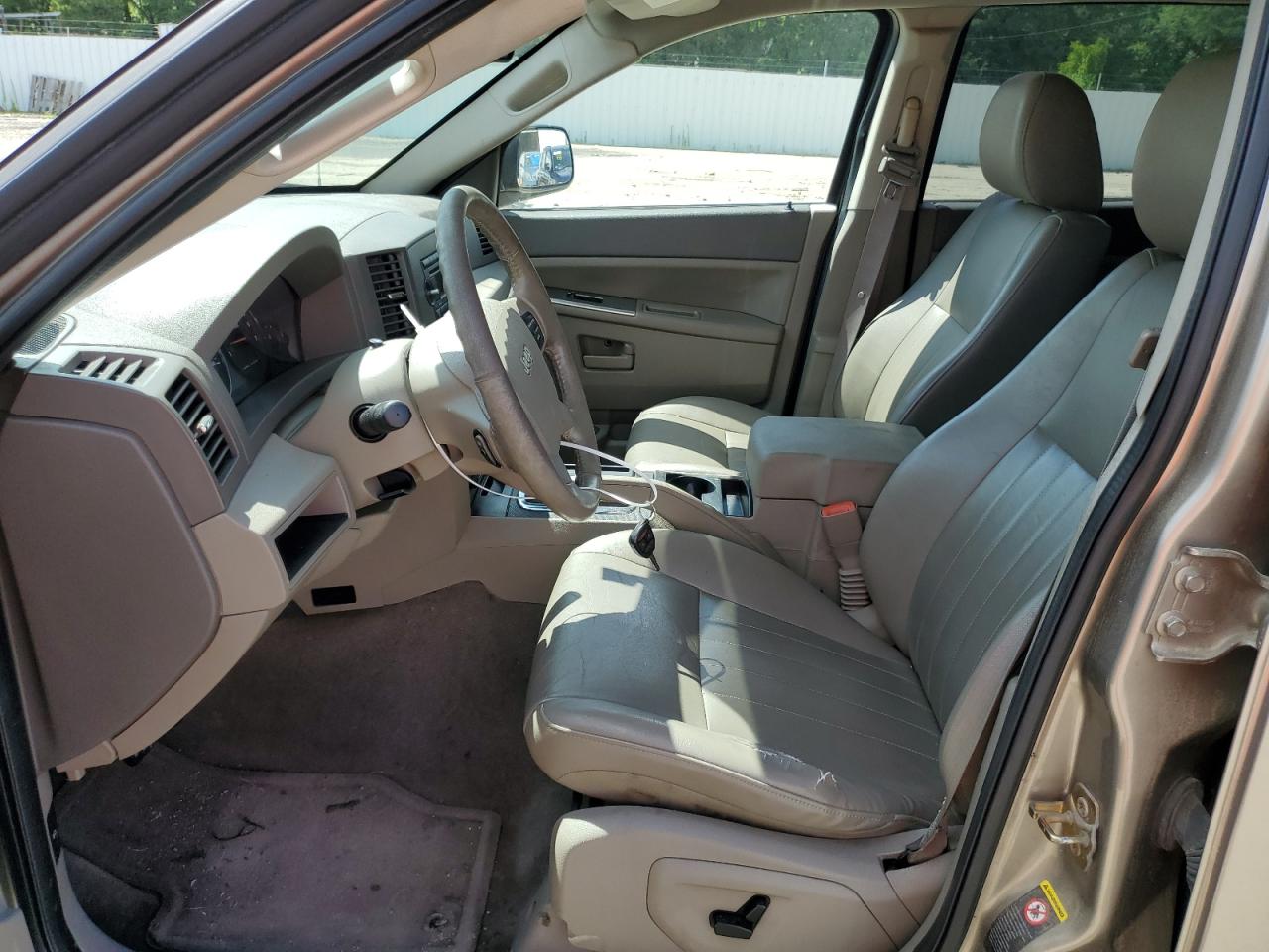 1J8GR48K25C604004 2005 Jeep Grand Cherokee Laredo