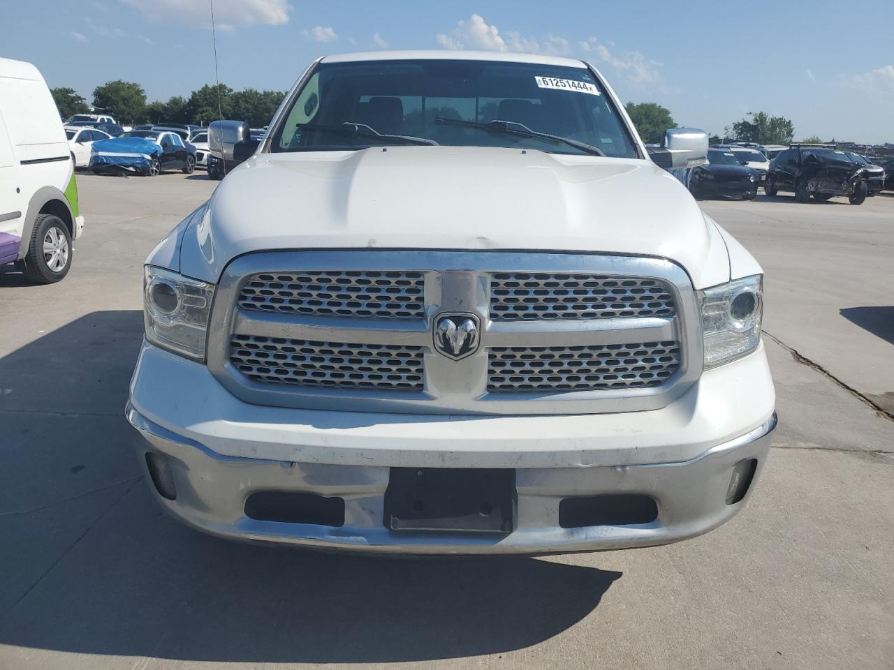 2018 Ram 1500 Laramie vin: 1C6RR7NT9JS128520