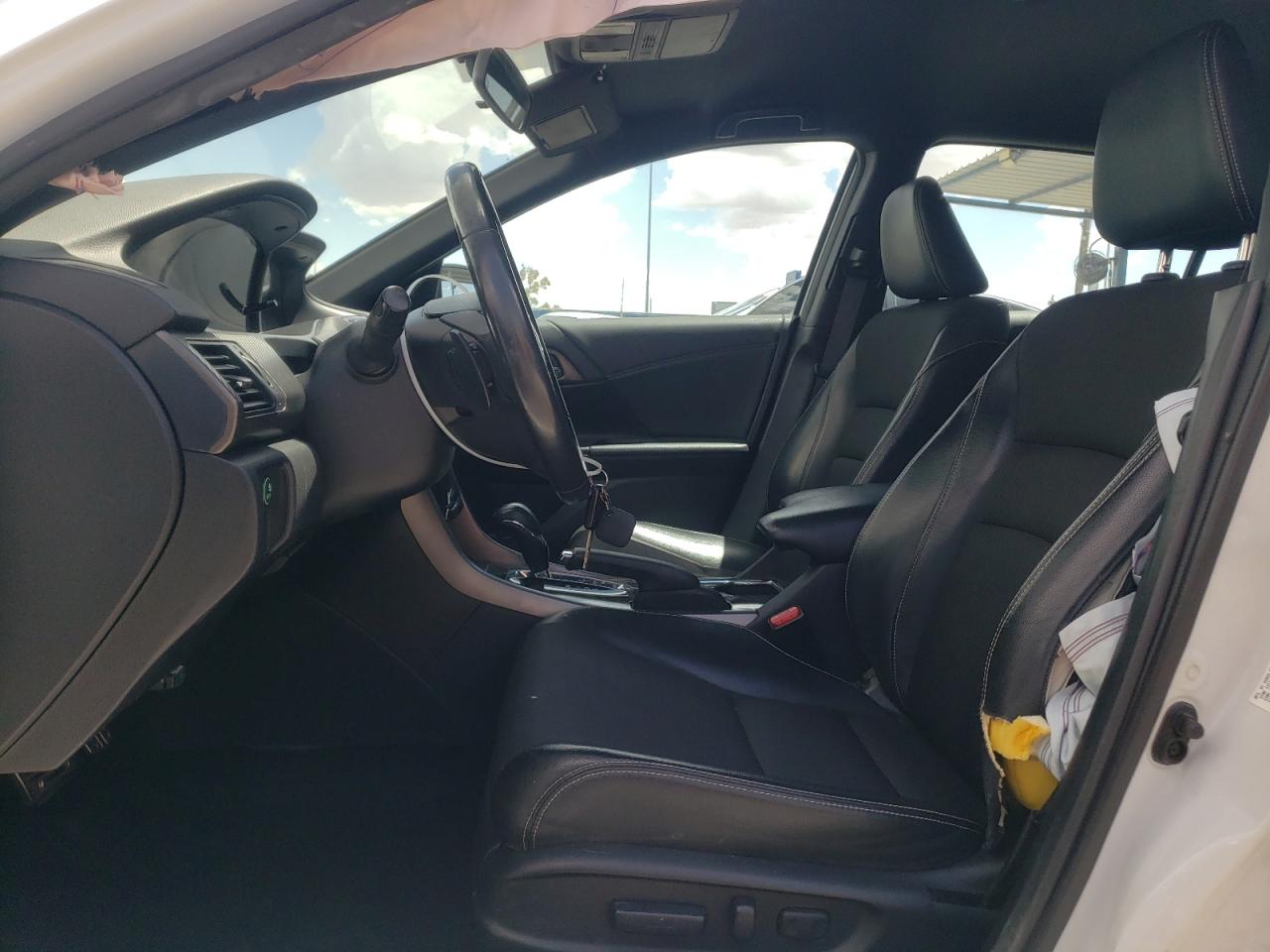 1HGCR2F57HA142516 HONDA ACCORD 2017