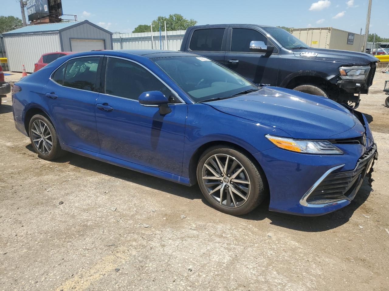 Lot #3006661347 2023 TOYOTA CAMRY XLE