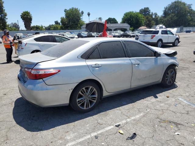 VIN 4T1BF1FK1GU257270 2016 Toyota Camry, LE no.3