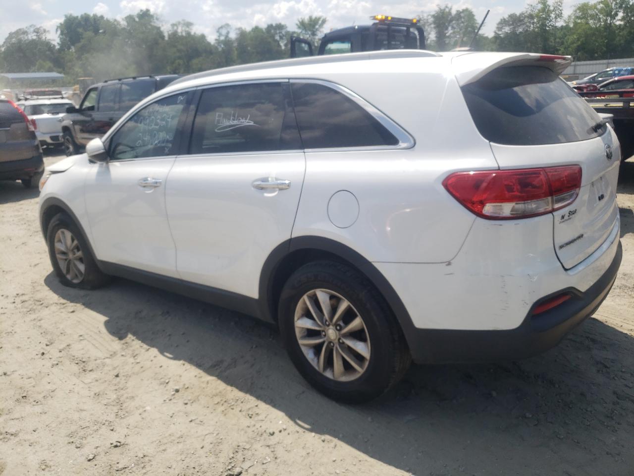 2017 Kia Sorento Lx vin: 5XYPG4A30HG246000