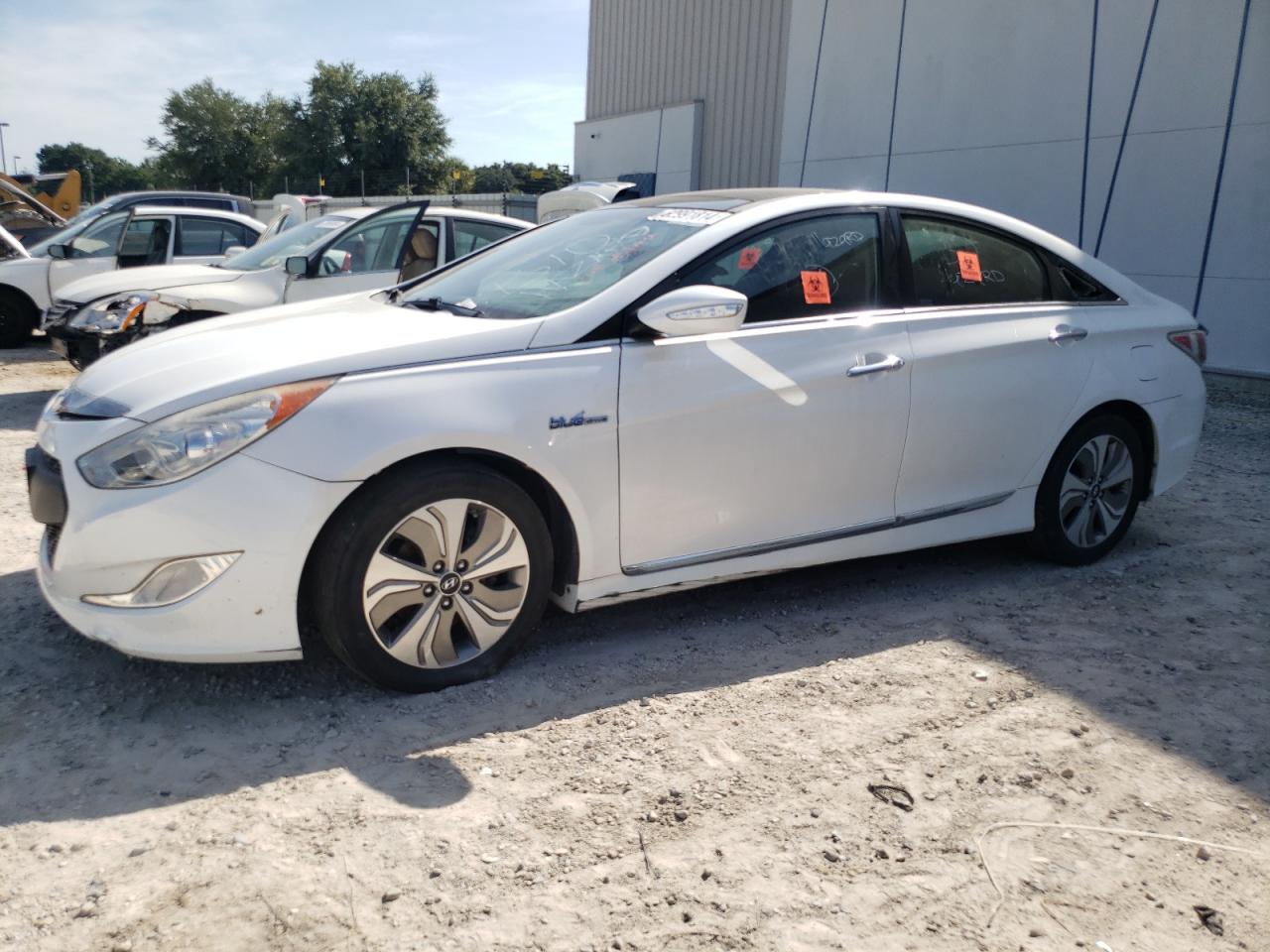 2015 Hyundai Sonata Hybrid vin: KMHEC4A4XFA136088