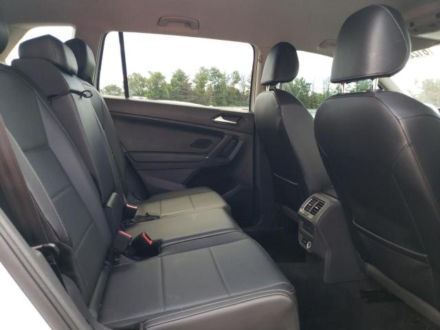 2018 VOLKSWAGEN TIGUAN SE - 3VV2B7AXXJM079121