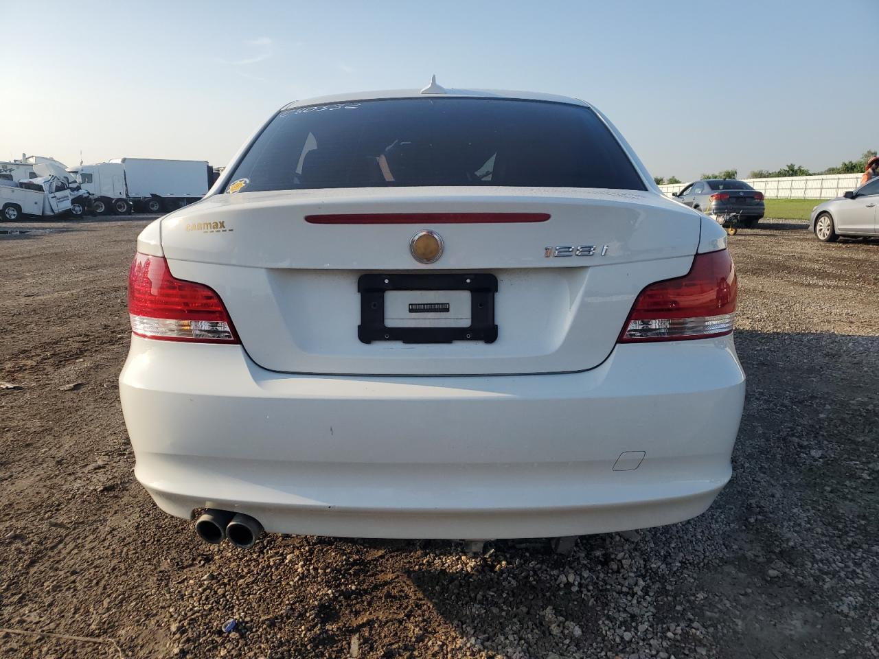 WBAUP7C57BVP21559 2011 BMW 128 I