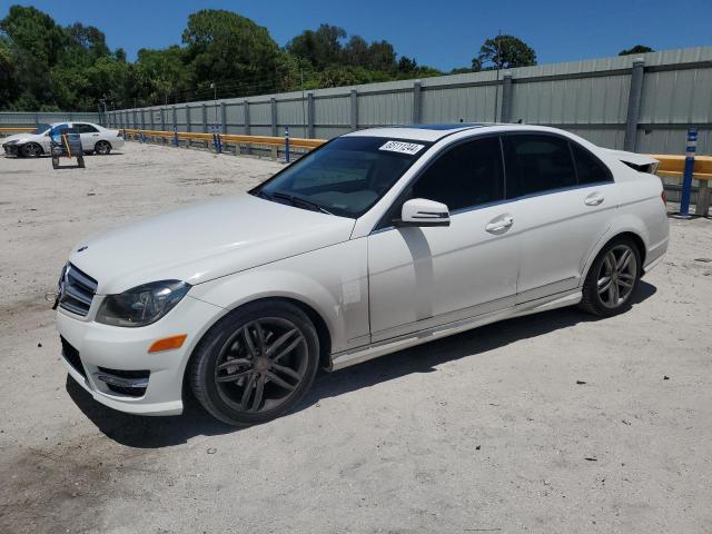 VIN WDDGF4HB7DA804828 2013 Mercedes-Benz C-Class, 250 no.1