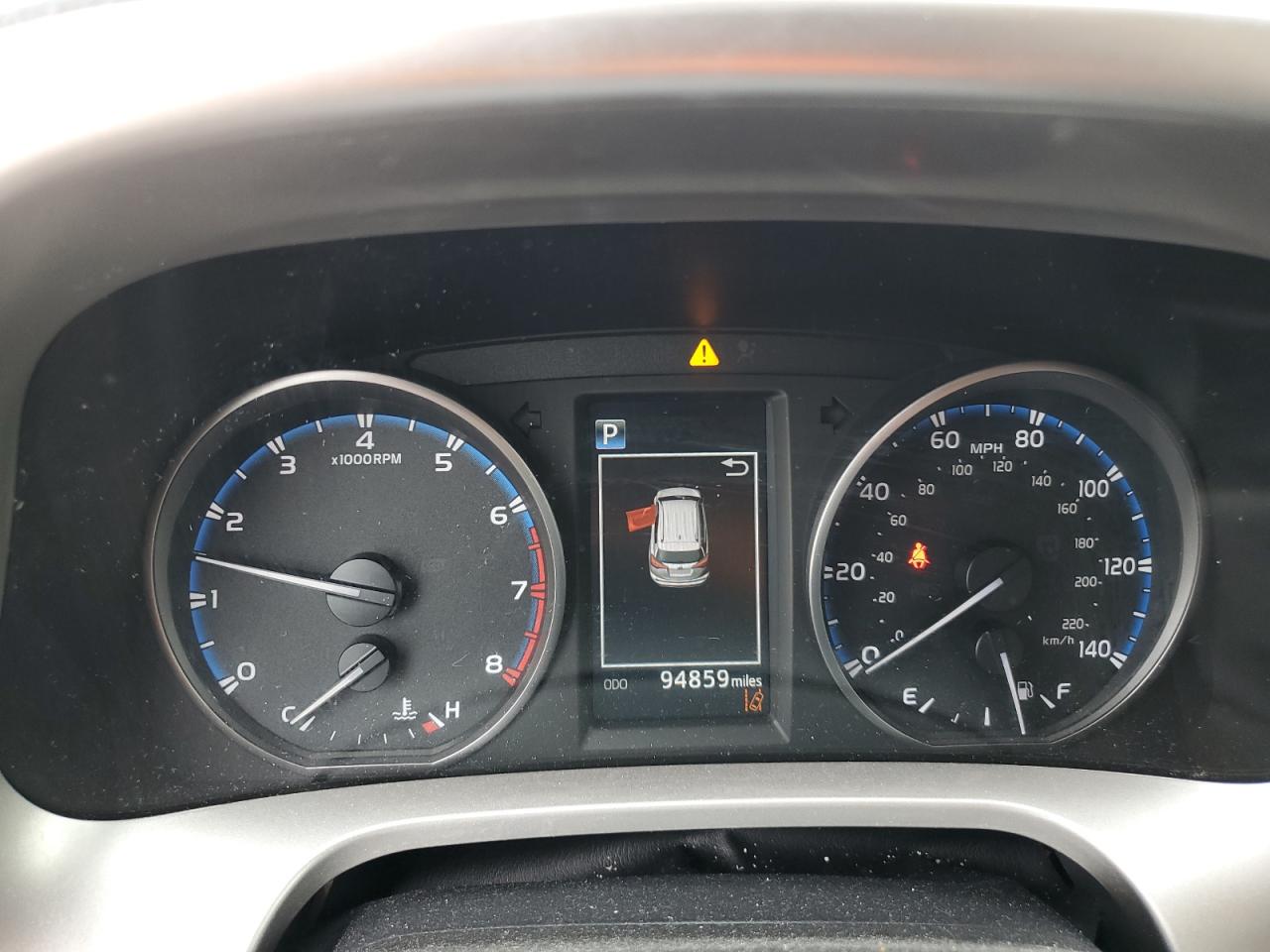 JTMWFREV1HD093374 2017 Toyota Rav4 Xle