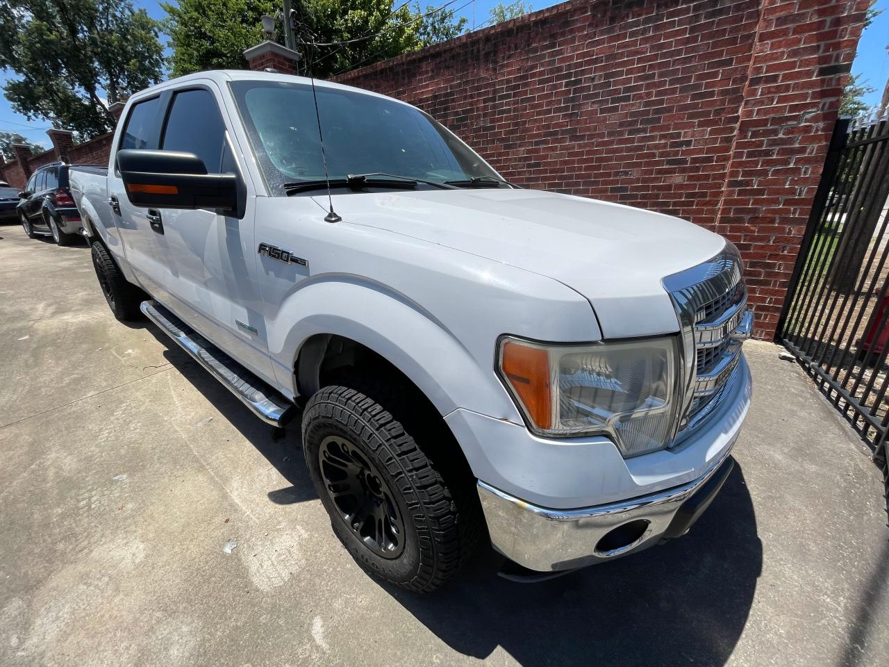 2014 Ford F150 Supercrew vin: 1FTFW1ET7EFA82024