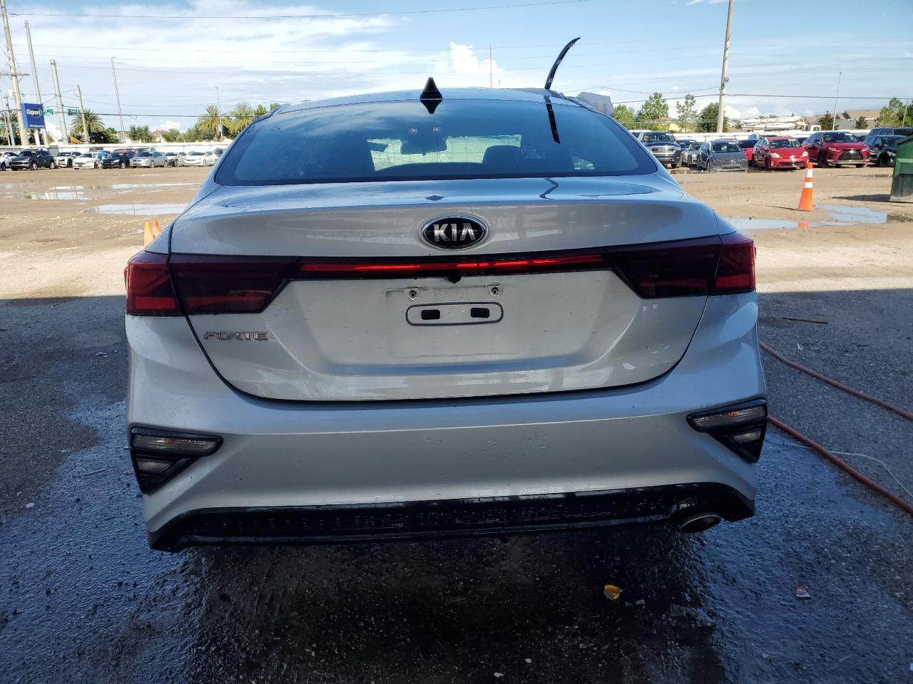 3KPF24AD8ME331936 2021 Kia Forte Fe