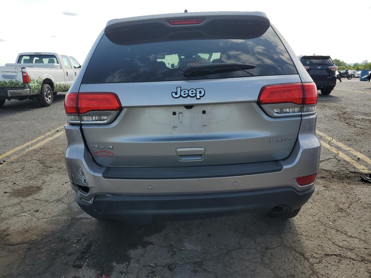 1C4RJFAG6HC901130 2017 Jeep Grand Cherokee Laredo
