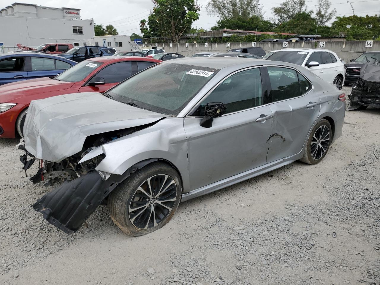 2018 Toyota Camry L vin: 4T1B11HK6JU082887