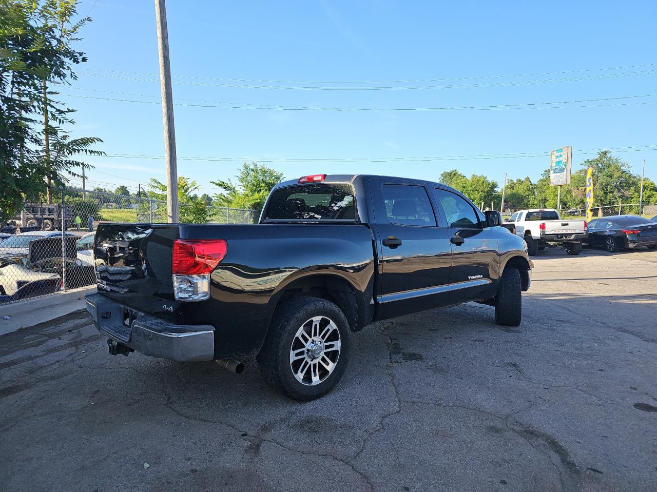 2013 Toyota Tundra Crewmax Sr5 vin: 5TFDM5F16DX042267