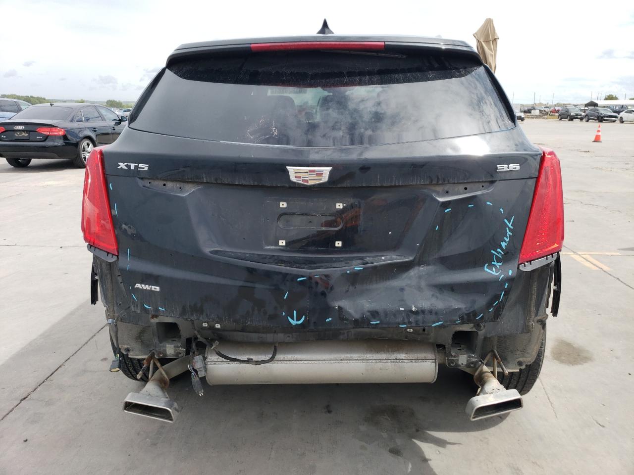 1GYKNDRS7HZ313621 2017 Cadillac Xt5 Luxury