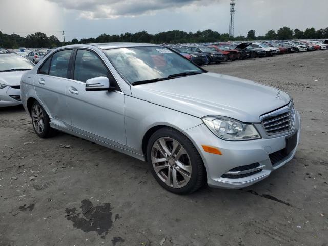 VIN WDDGF8AB1DR250690 2013 Mercedes-Benz C-Class, 3... no.4