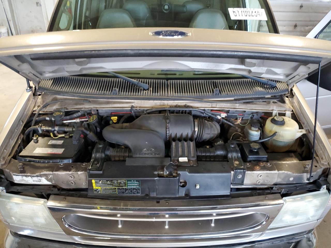 1FMRE11L62HA50523 2002 Ford Econoline E150 Wagon