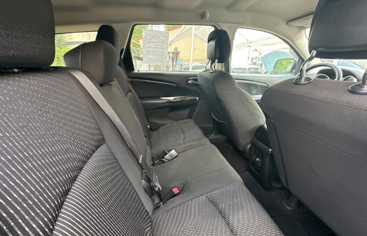 3C4PDCBG2HT588853 2017 Dodge Journey Sxt