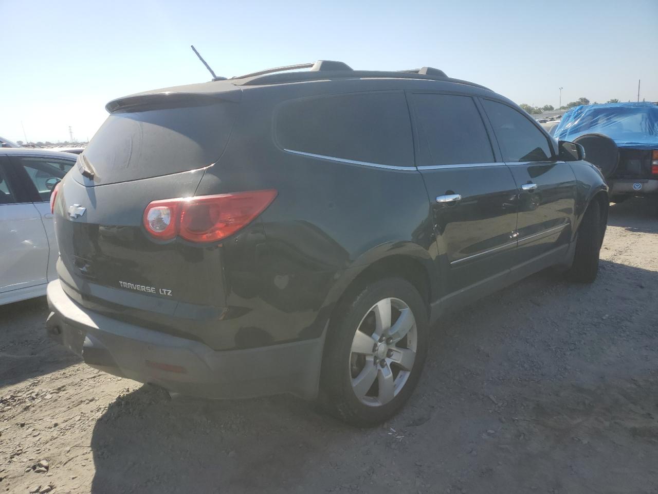 Lot #2979306596 2011 CHEVROLET TRAVERSE L