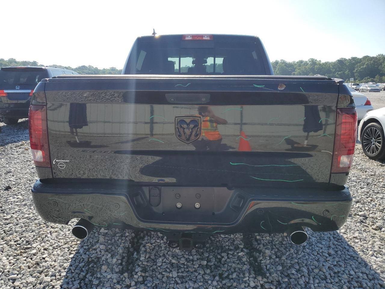 1C6RR6MT3FS692635 2015 Ram 1500 Sport