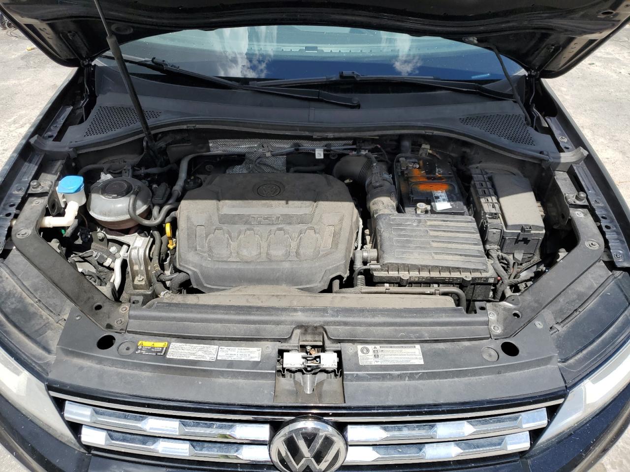 3VV2B7AXXKM048789 2019 Volkswagen Tiguan Se