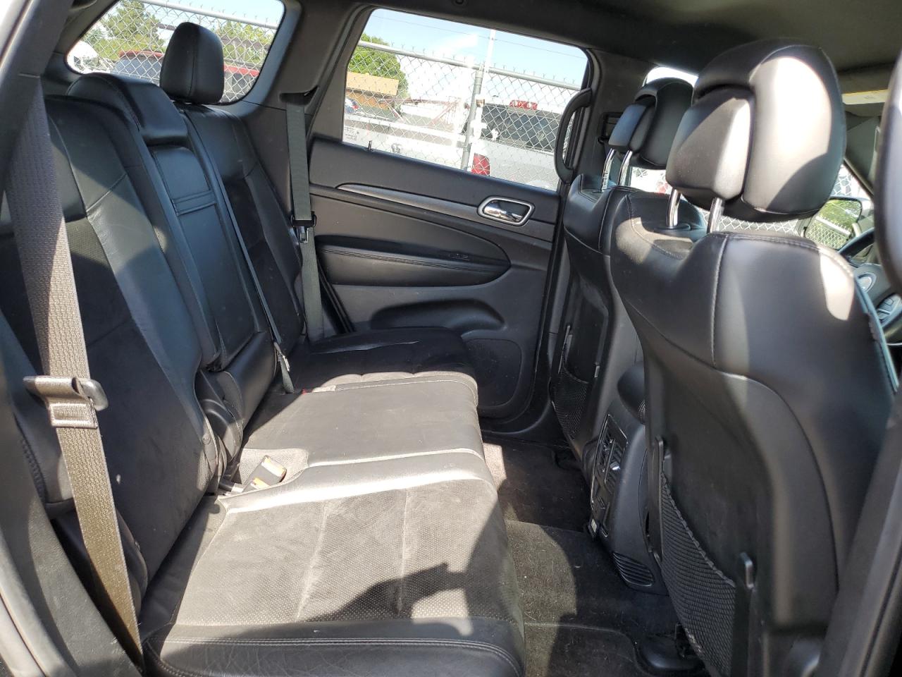 1C4RJFAGXHC938326 2017 Jeep Grand Cherokee Laredo