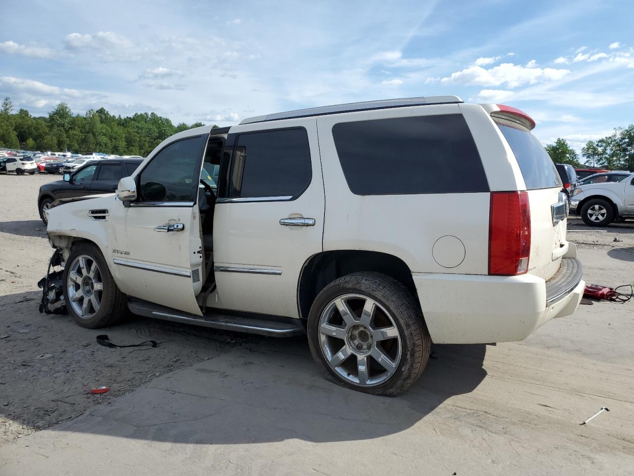 2013 Cadillac Escalade Luxury vin: 1GYS4BEF5DR177046