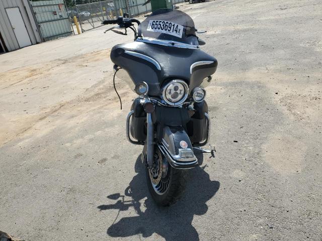 2010 HARLEY-DAVIDSON FLHTK - 1HD1KEM12AB614535