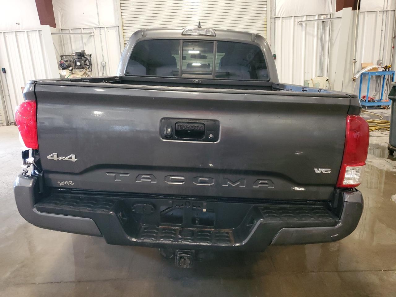 3TMCZ5AN1GM015608 2016 Toyota Tacoma Double Cab