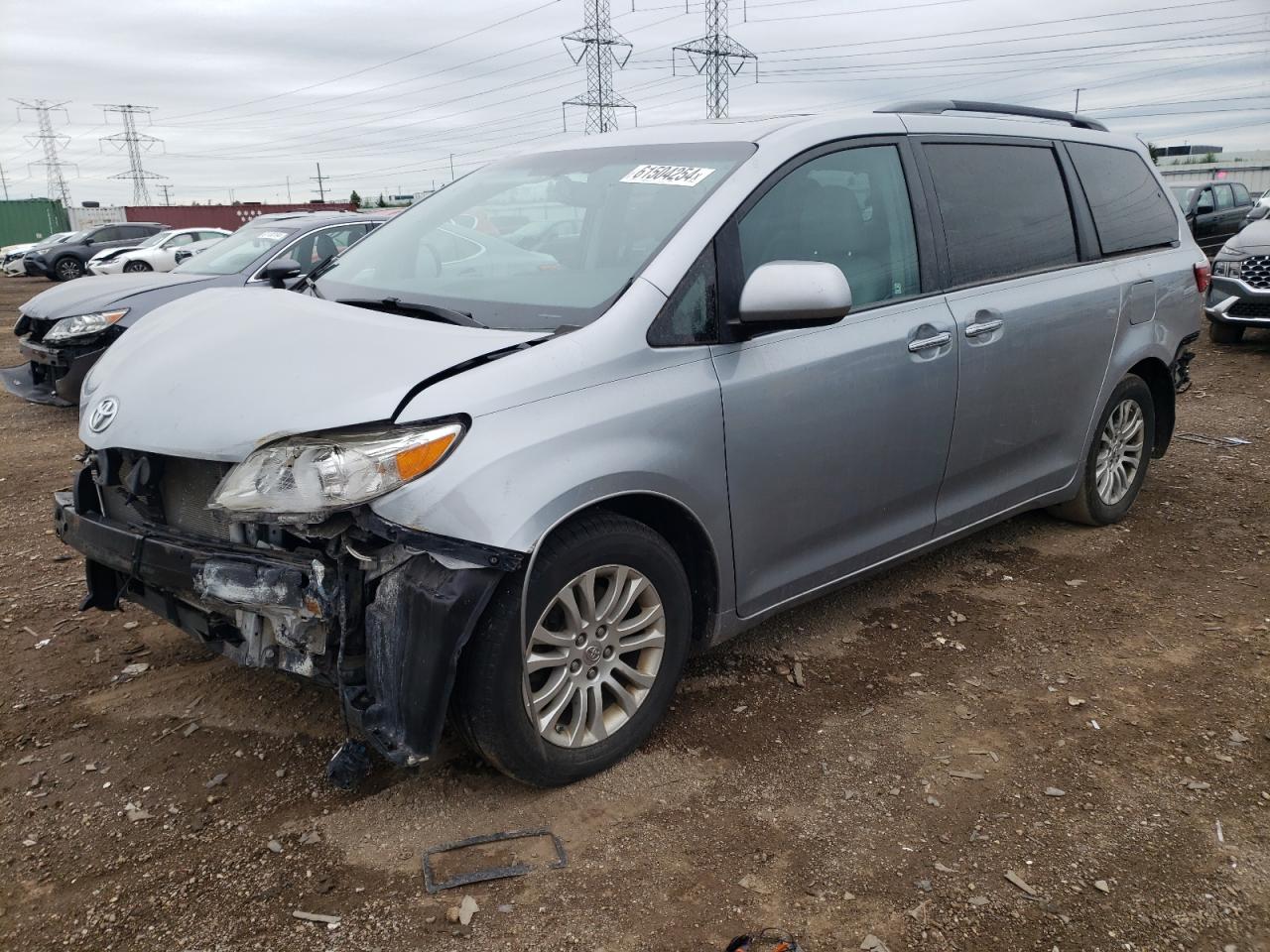 2015 Toyota Sienna Xle vin: 5TDYK3DC7FS646824