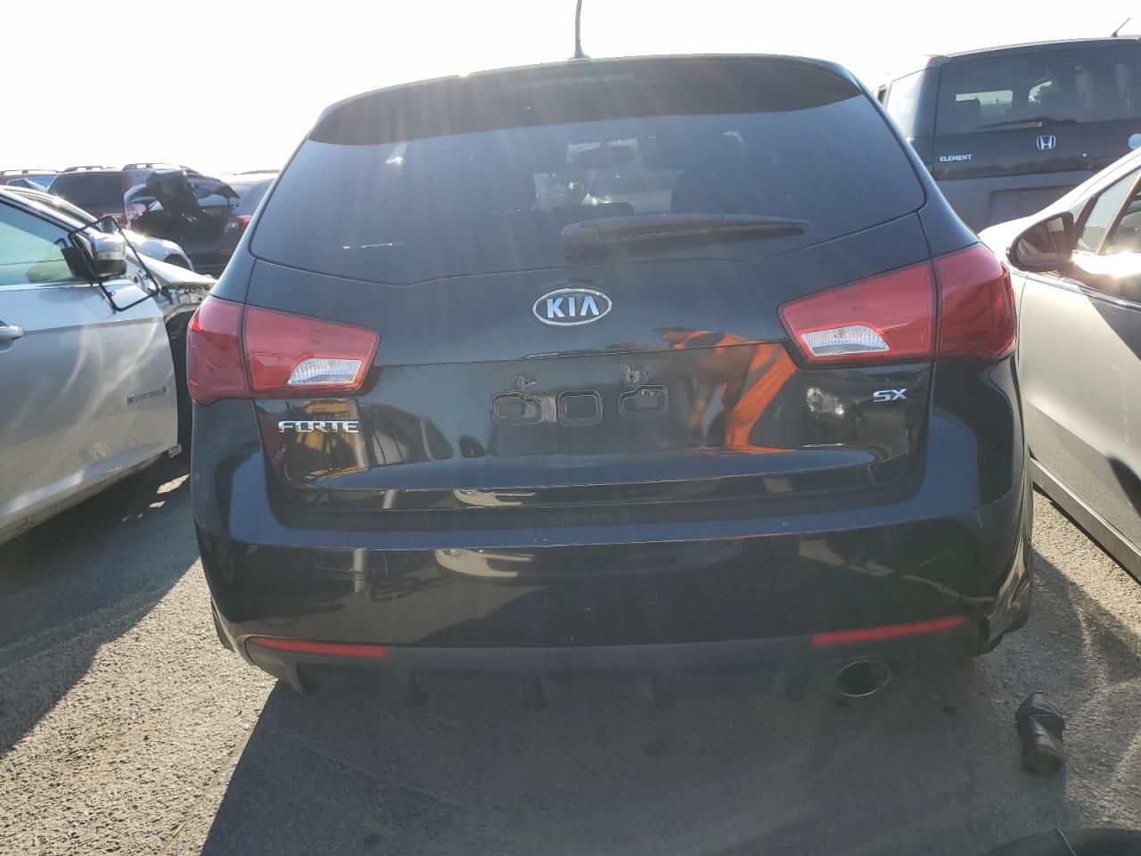 KNAFW5A3XC5601046 2012 Kia Forte Sx