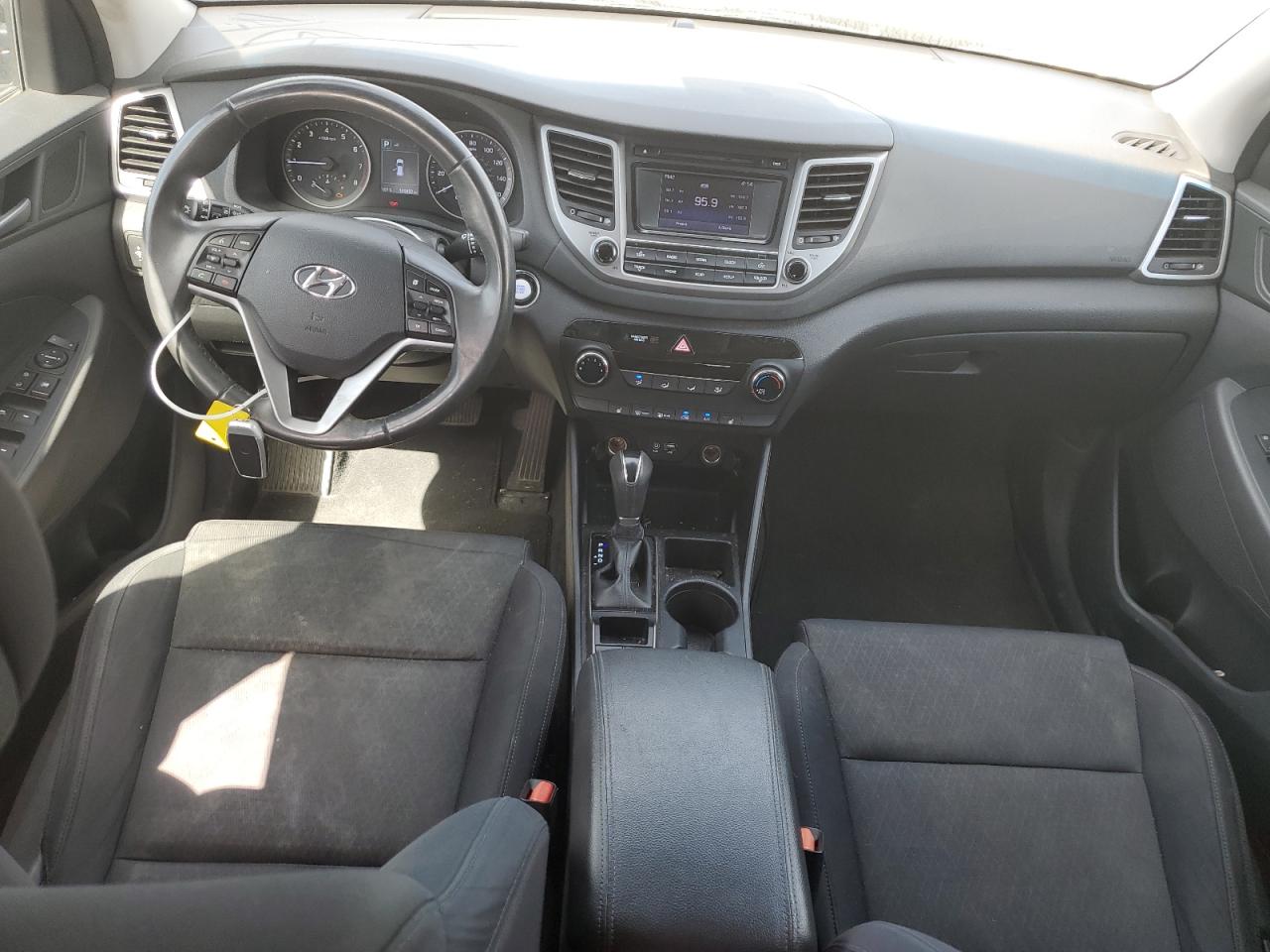 KM8J3CA21GU127495 2016 Hyundai Tucson Limited