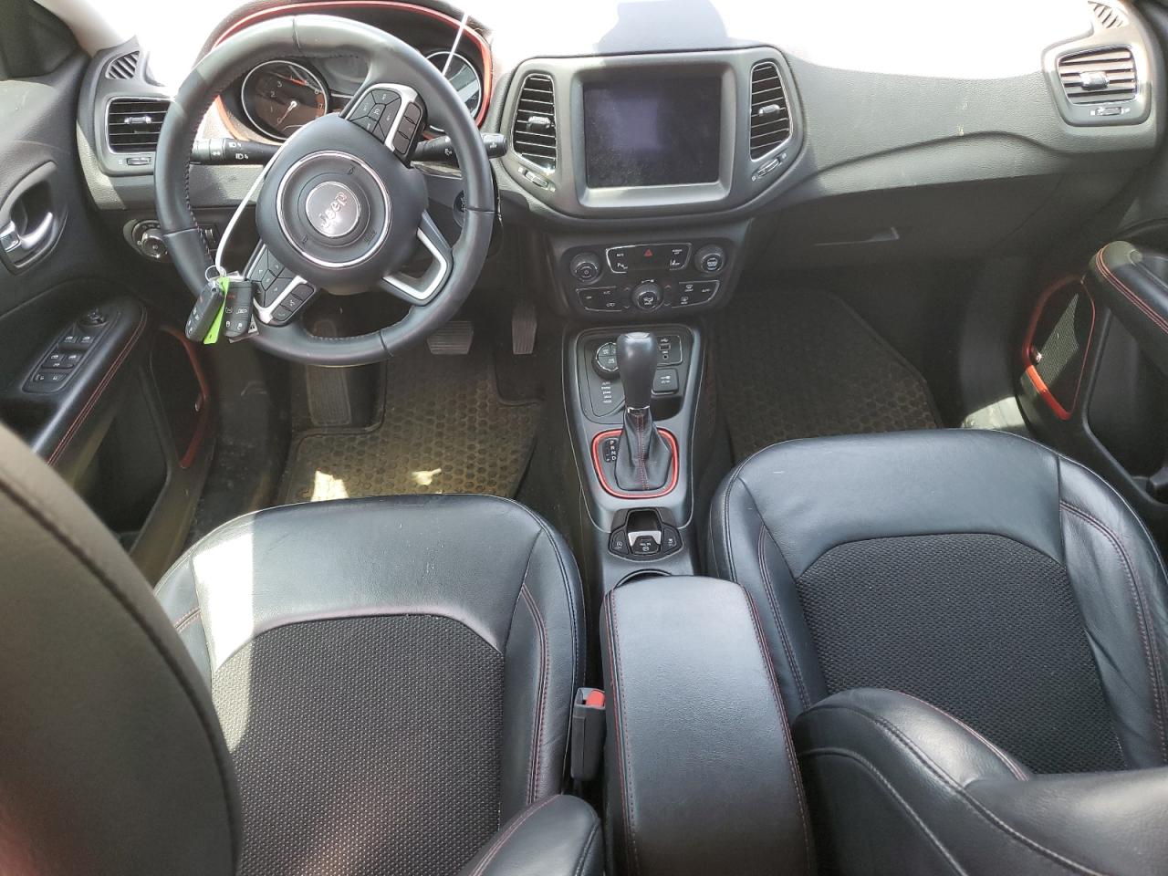 3C4NJDDBXJT136095 2018 Jeep Compass Trailhawk