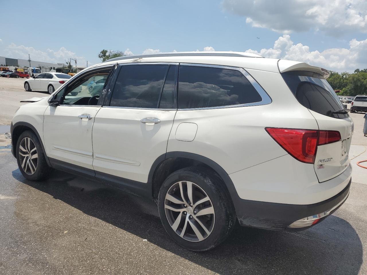 Lot #3029458739 2017 HONDA PILOT TOUR