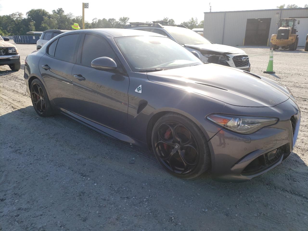 ZARFAEAV3H7519082 2017 Alfa Romeo Giulia Quadrifoglio