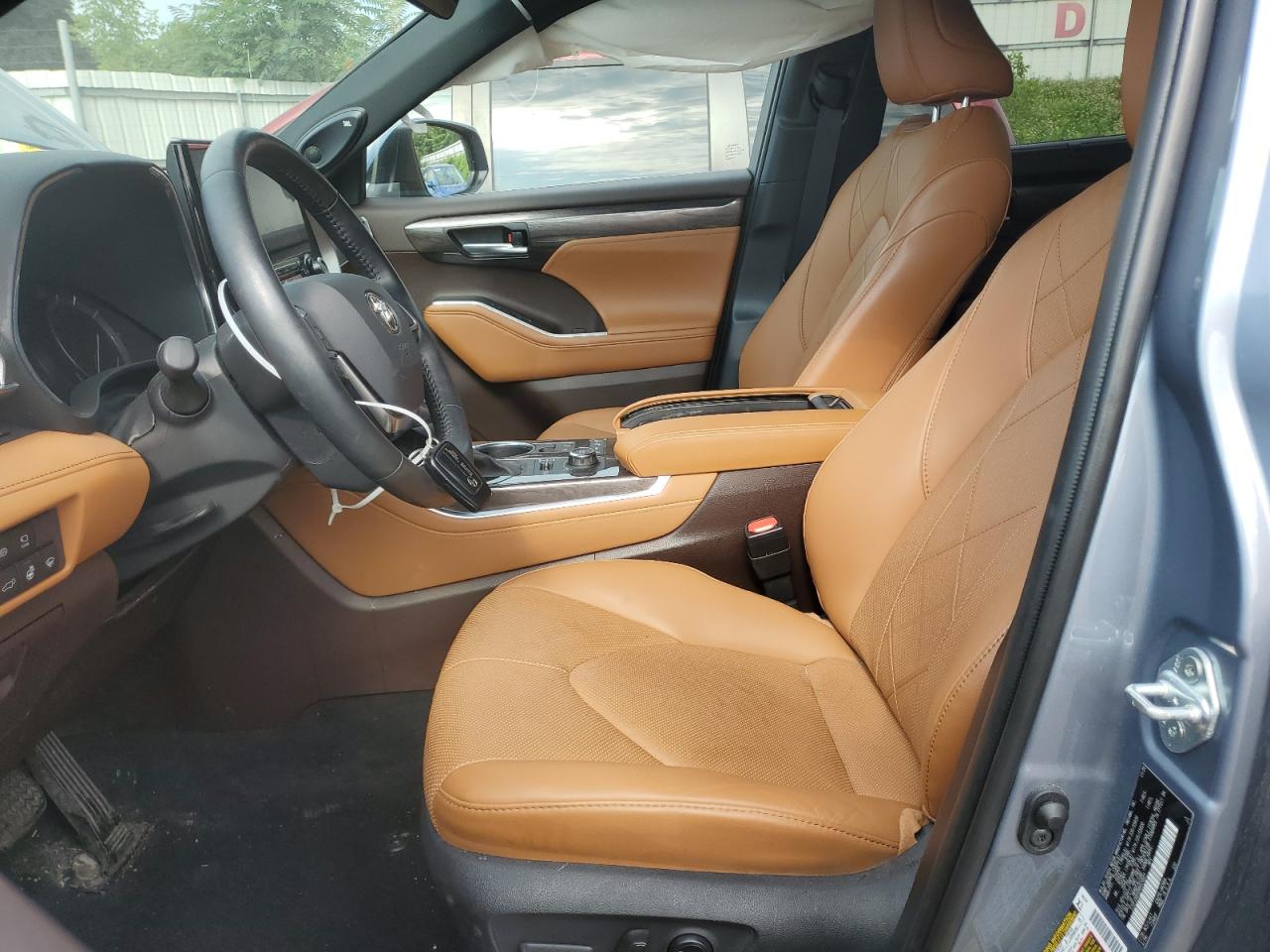 5TDFZRBH0MS075601 2021 Toyota Highlander Platinum