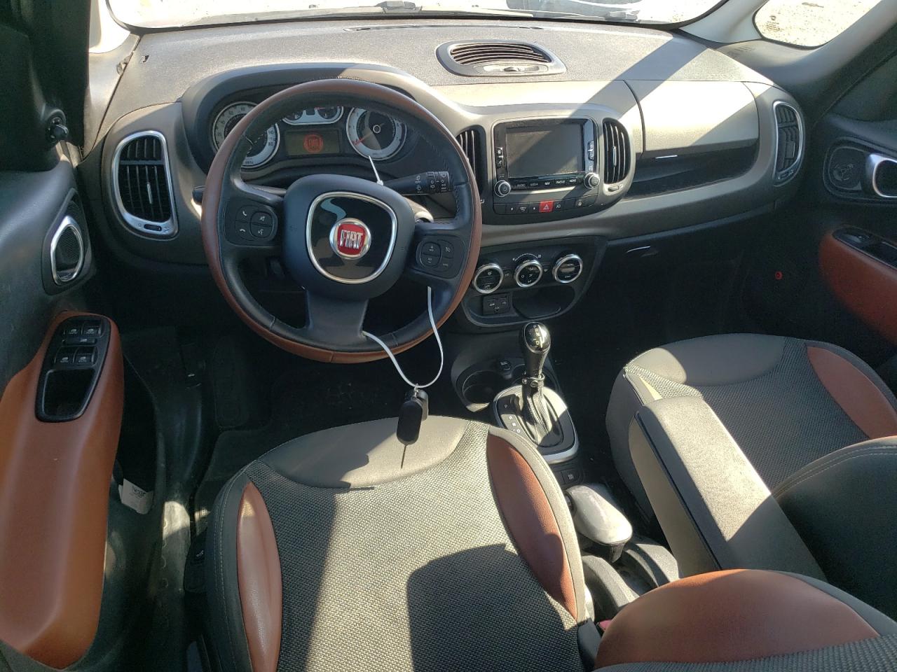 2014 Fiat 500L Trekking vin: ZFBCFADH6EZ011219