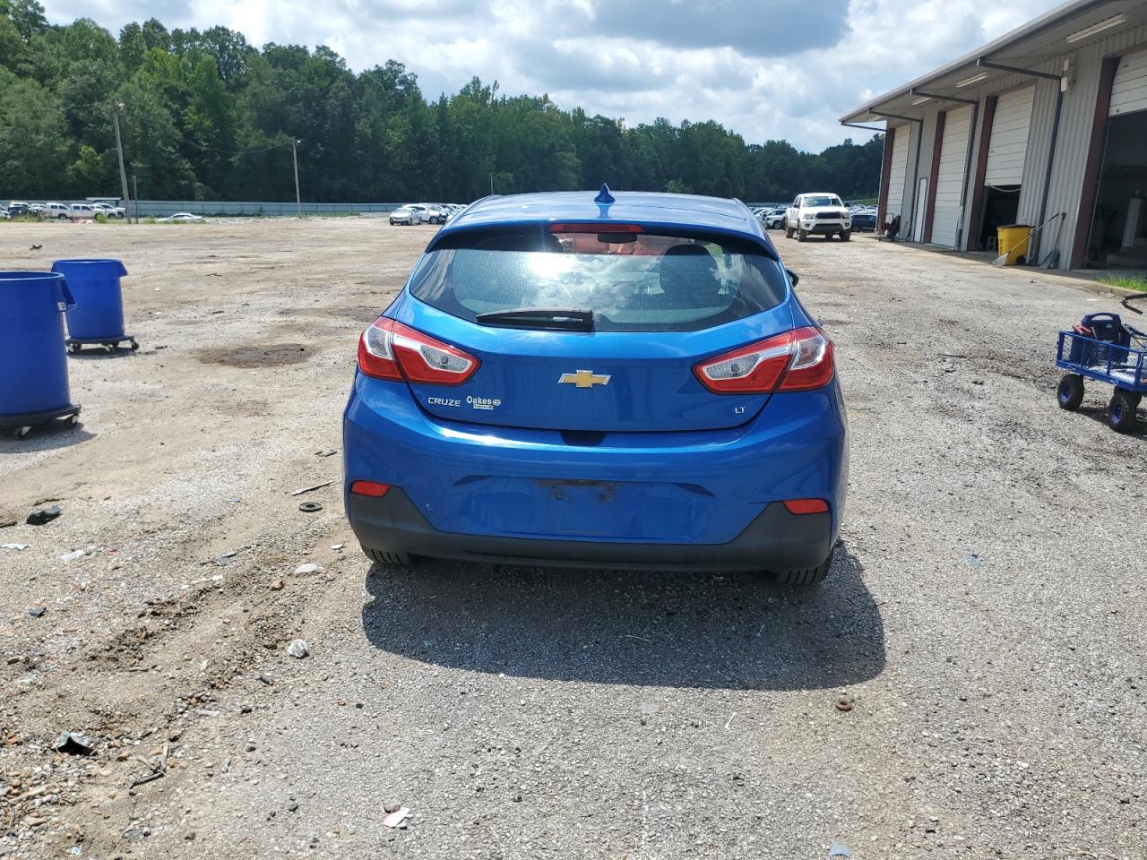 Lot #2769171584 2017 CHEVROLET CRUZE LT