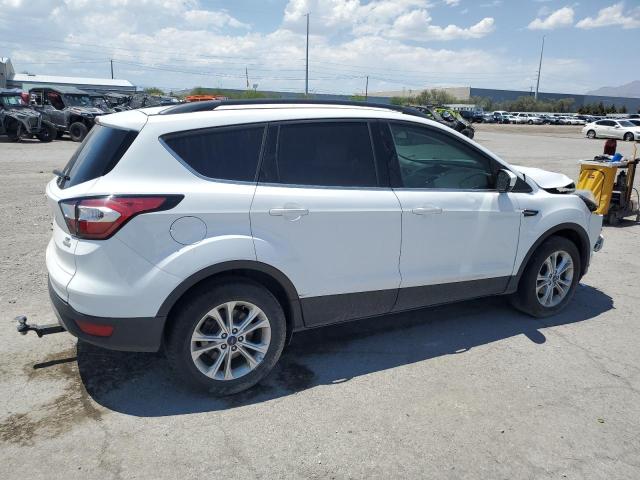 VIN 1FMCU0GD9JUA43090 2018 Ford Escape, SE no.3