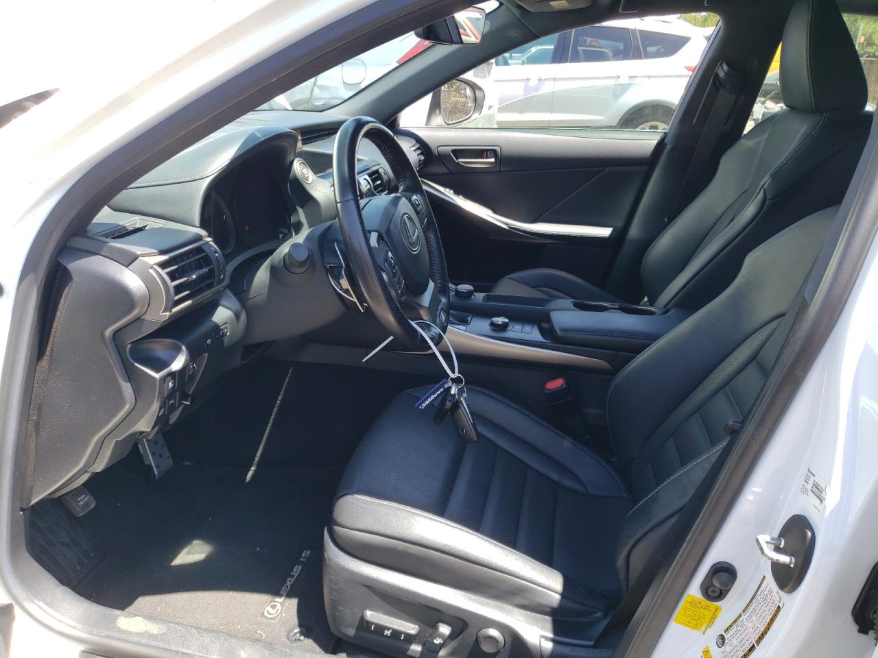 JTHBA1D29J5082627 2018 Lexus Is 300