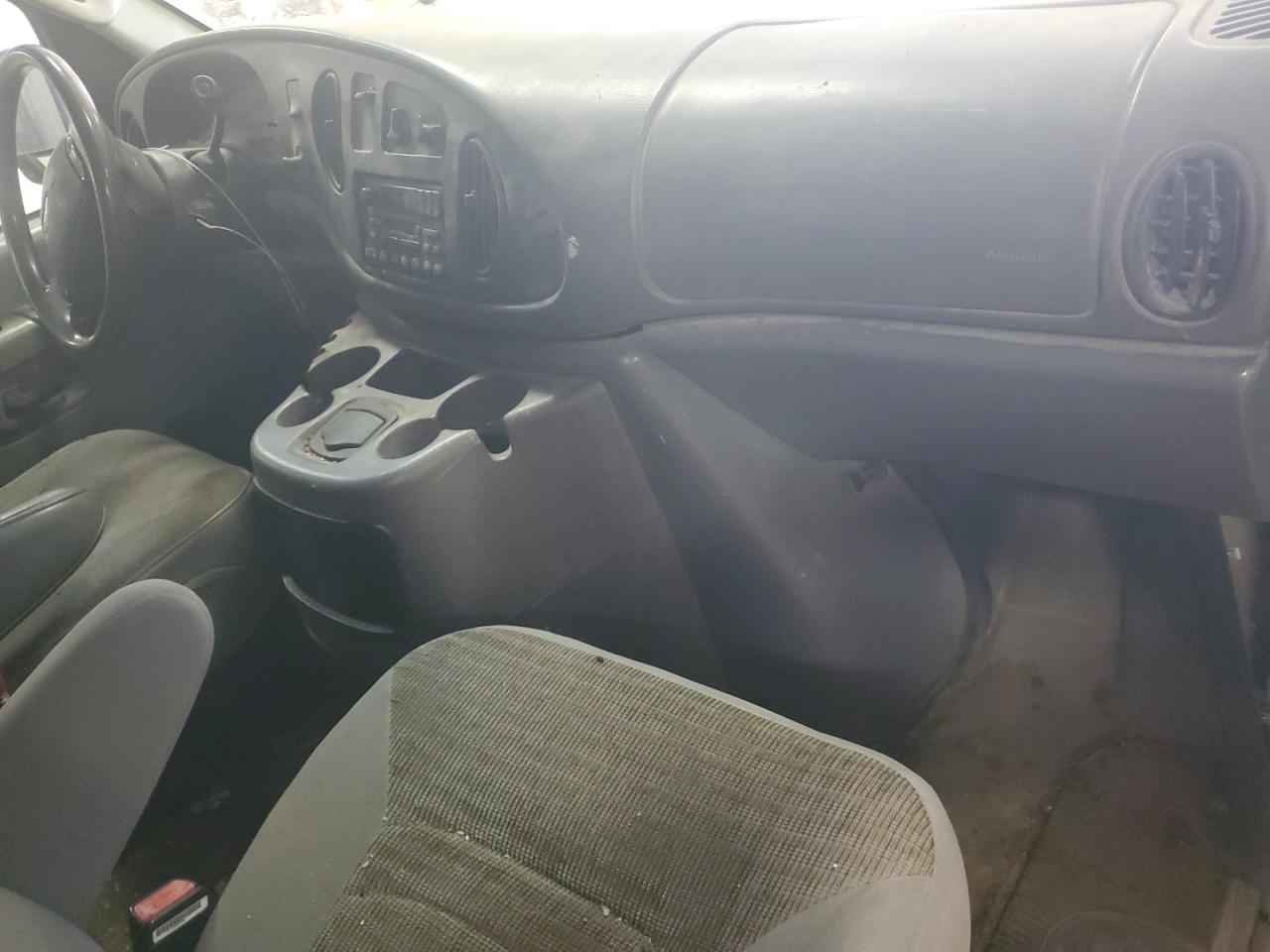 1FTNE24W13HB37729 2003 Ford Econoline E250 Van