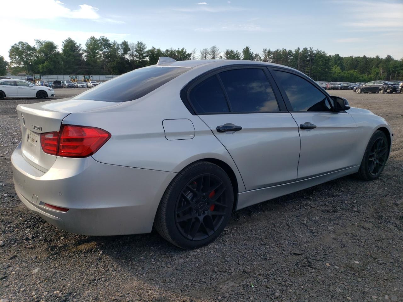 2014 BMW 328 Xi Sulev vin: WBA3B5G57ENS06347