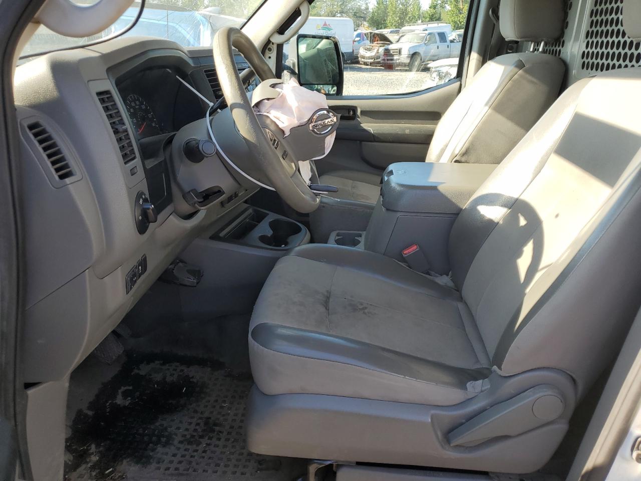 1N6AF0KXXFN807051 2015 Nissan Nv 2500