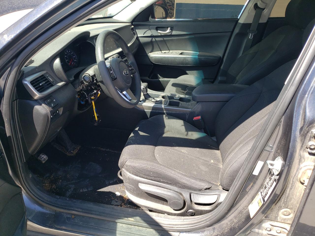 5XXGT4L33LG385995 2020 Kia Optima Lx