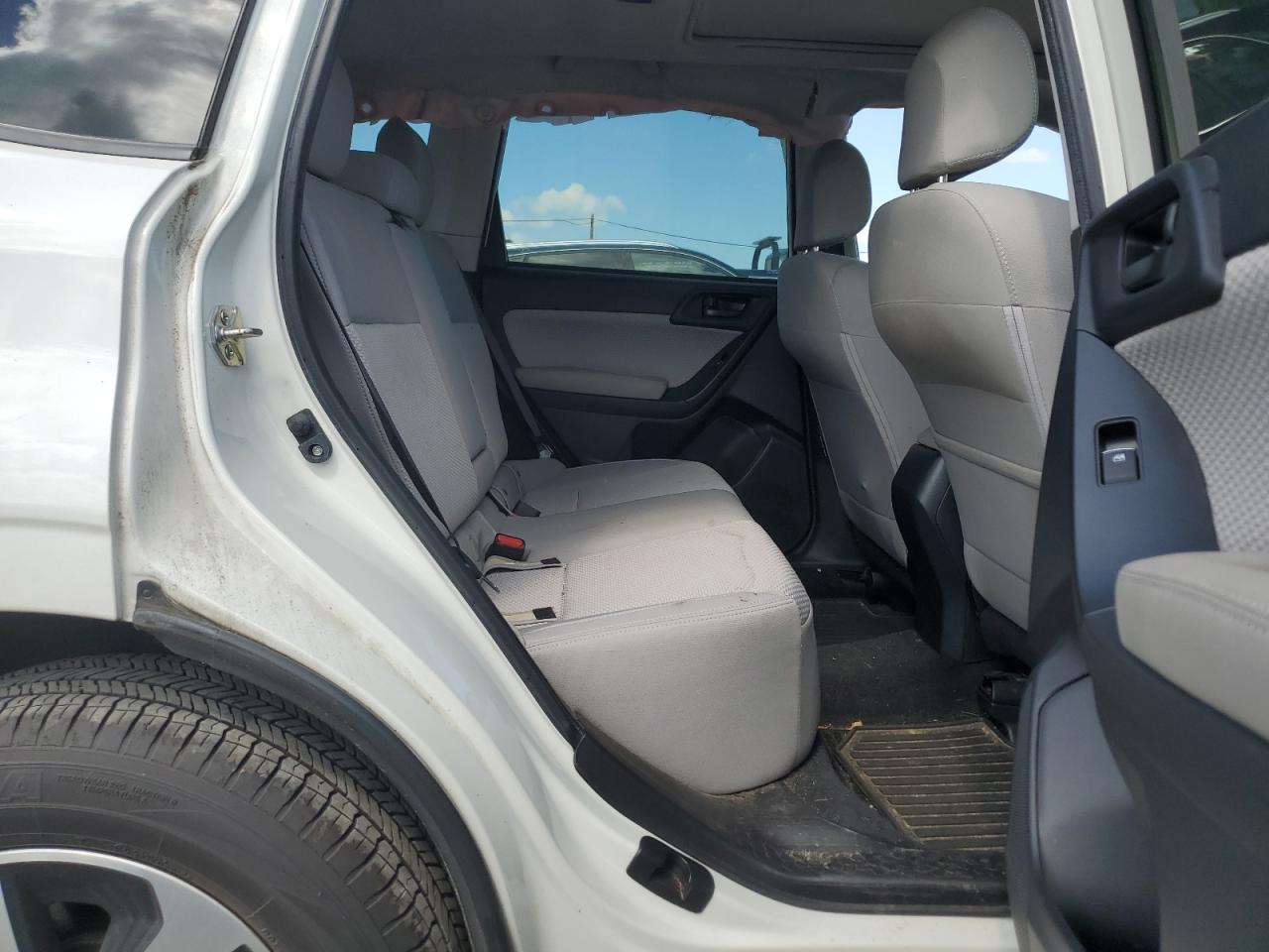 JF2SJAGC1HH579042 2017 Subaru Forester 2.5I Premium