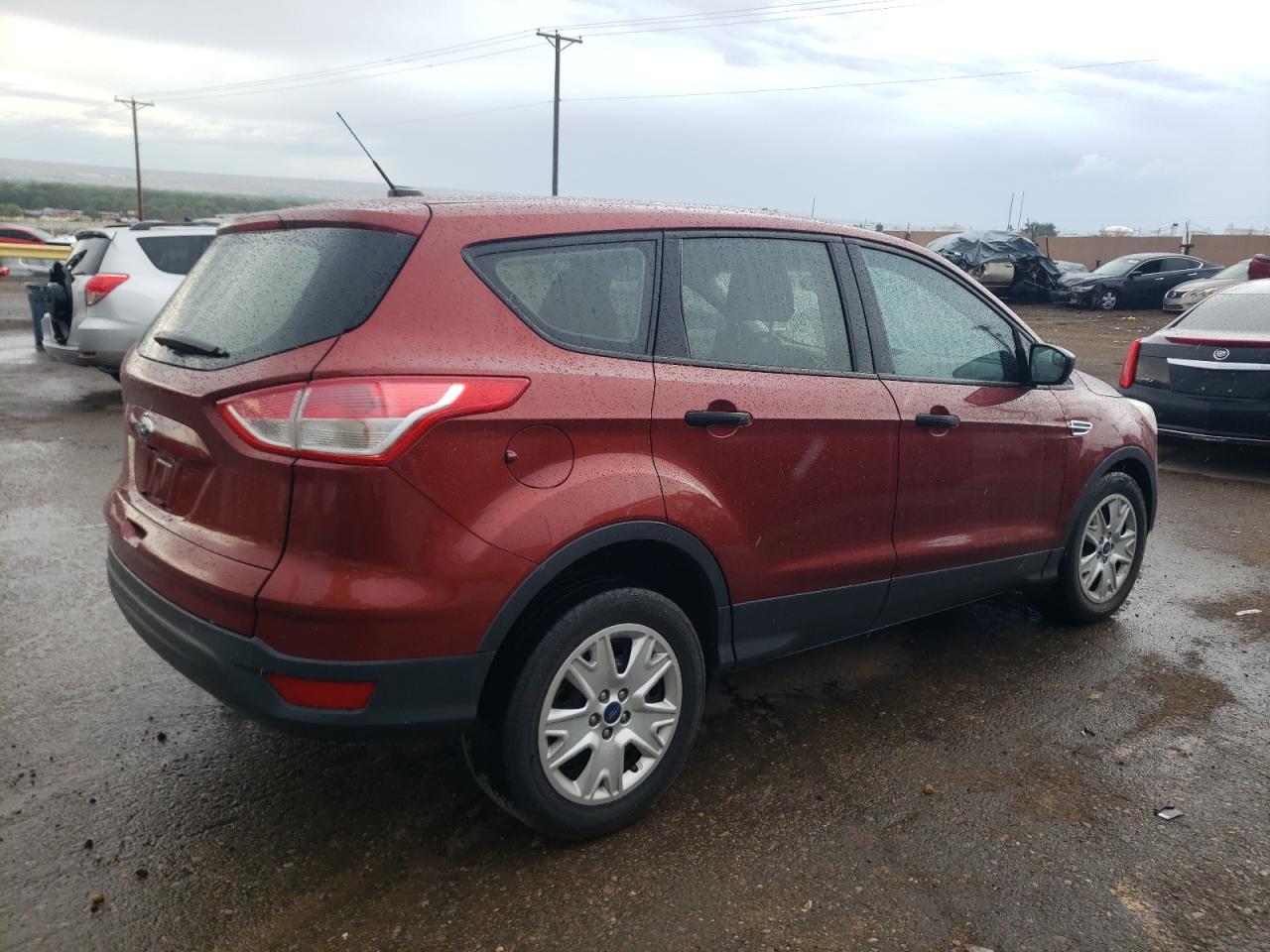 2016 Ford Escape S vin: 1FMCU0F7XGUA52577