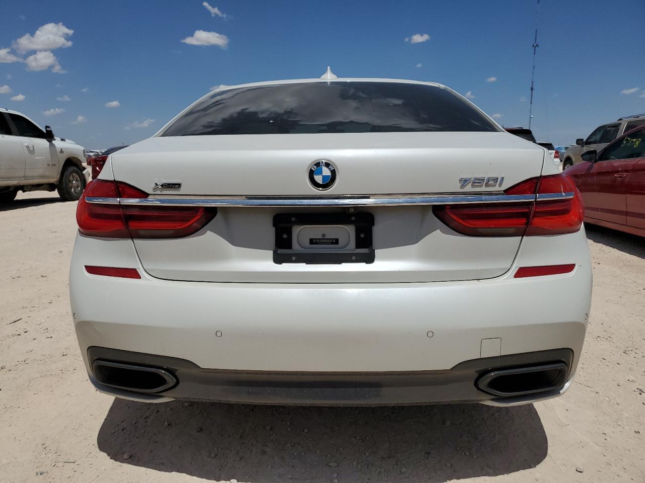 WBA7F2C57GG418909 2016 BMW 750 Xi